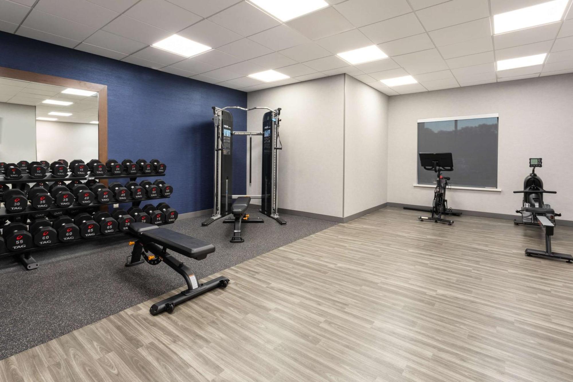Hampton By Hilton Airport Century Place Hotel Nashville