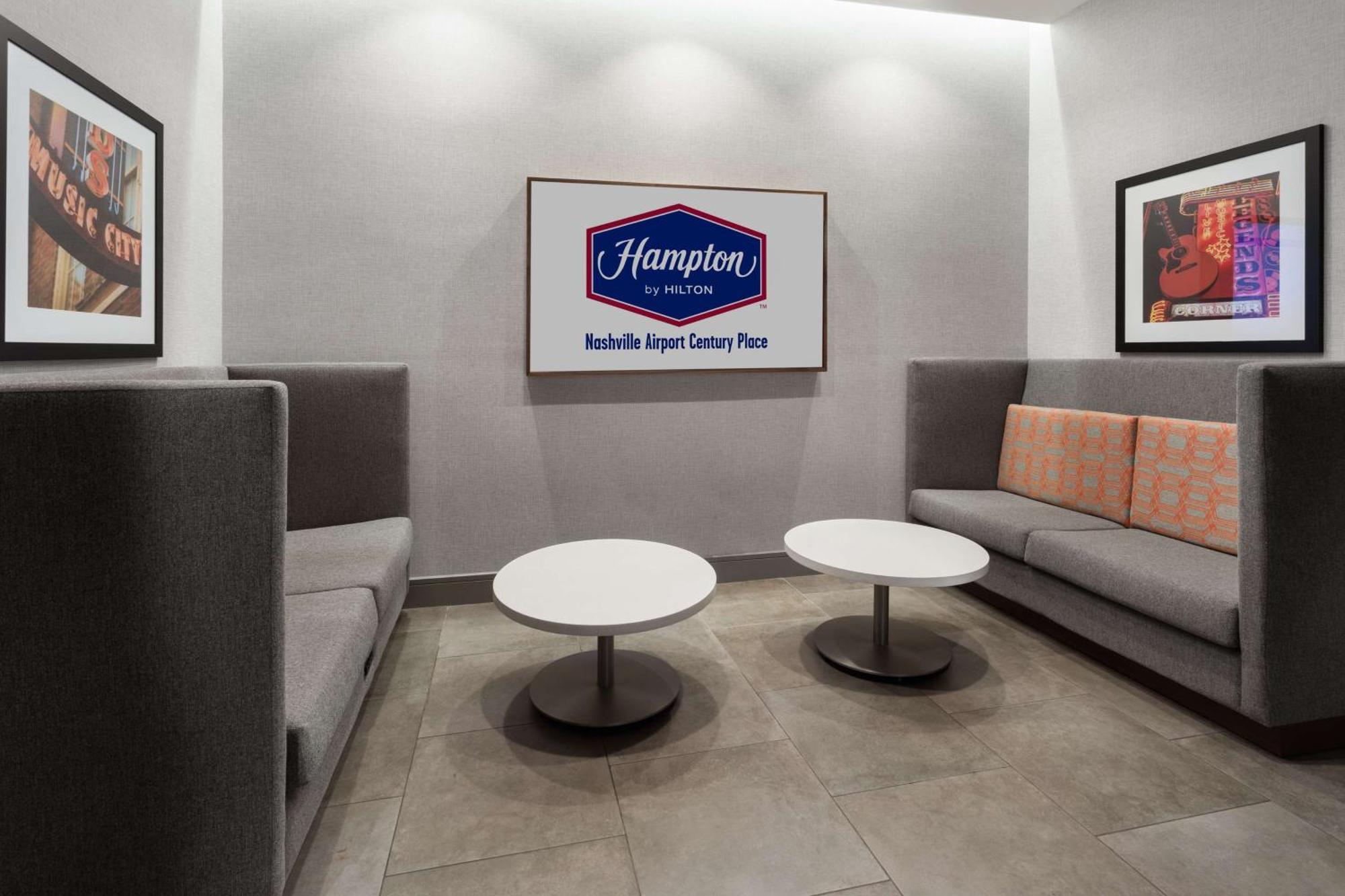 Hampton By Hilton Airport Century Place Hotel